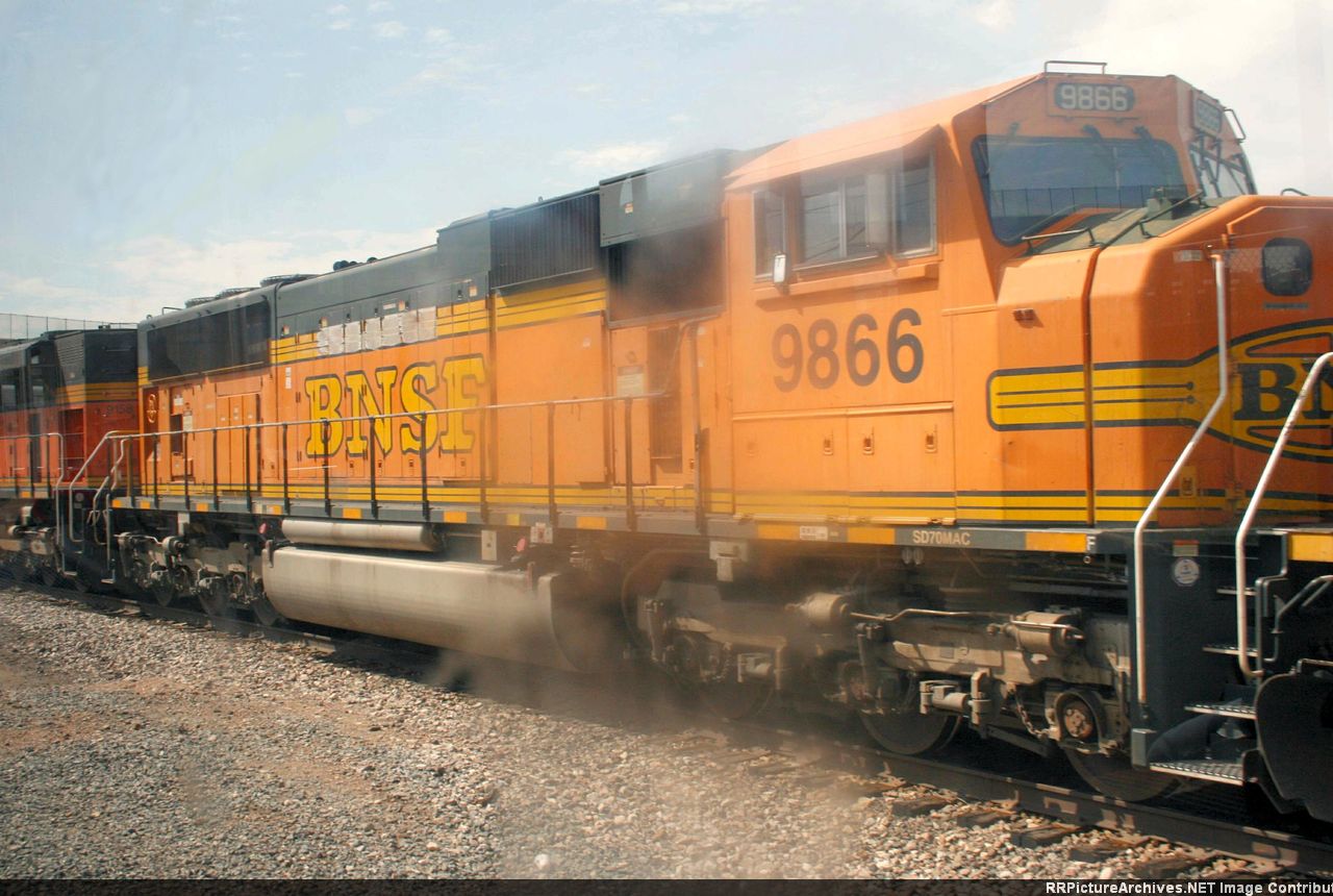 BNSF 9866